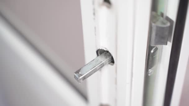 Removed White Plastic Door Handle Hacked Front Door Close Smooth — Video