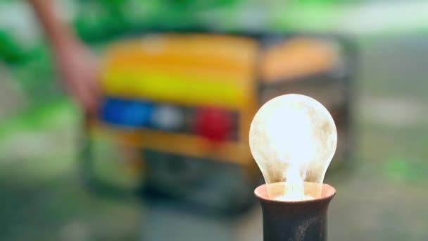 Лампа Виходить Коли Газогенератор Вимкнений Задньому Плані Двигун Бензинового Генератора — стокове відео