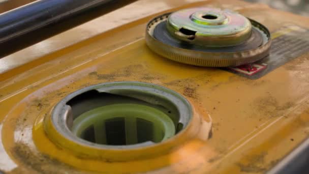 Fuel Poured Fuel Tank Yellow Gas Generator Plastic Canister Close — Videoclip de stoc