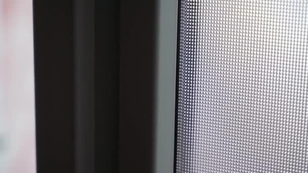 Karanlıkta Plastik Kapılı Opak Camlı Çift Camlı Bir Pencere Plastik — Stok video