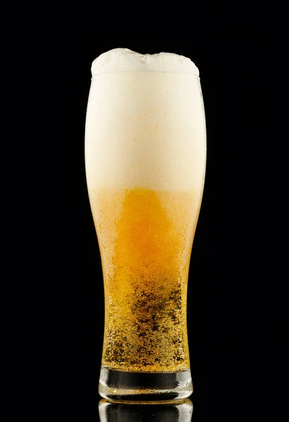 Light Yellow Beer Foam Glass Black Background — Zdjęcie stockowe