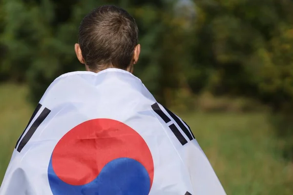 Σημαία Νότιας Κορέας Ανθρώπινους Ώμους — Φωτογραφία Αρχείου