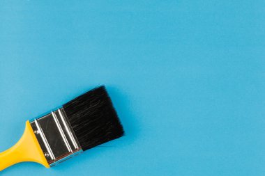 Flat brush for alkyd paints