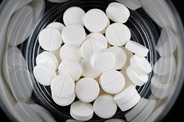 White Medical Pills Glass — Stockfoto
