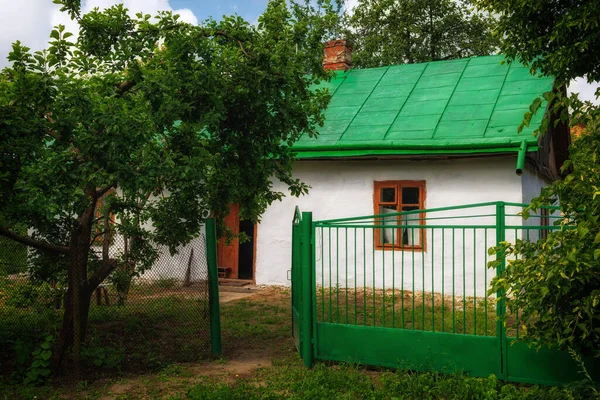 Beautiful Old Ukrainian House Village — Stok fotoğraf