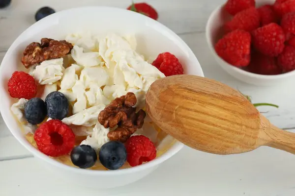 Croissant Breakfast Cheese Berries Nuts Hearty Healthy Food — Stok fotoğraf