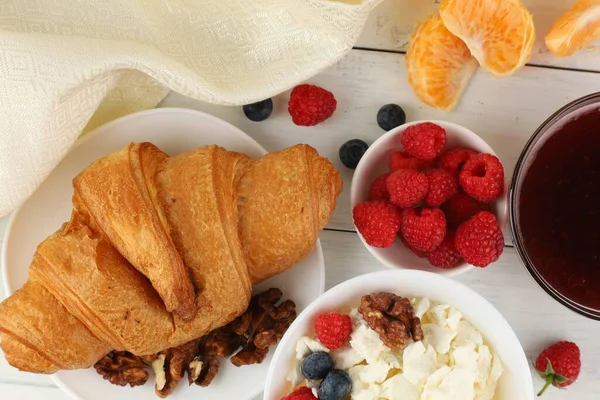 Breakfast Cheese Croissant Breakfast Table Cheese Berries Croissant Top View — Stok fotoğraf