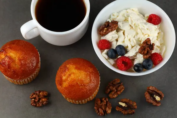 Breakfast Muffins Delicious Pastries Table — Fotografia de Stock