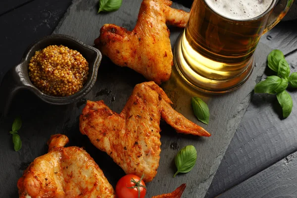Chicken Wings Beer Hearty Tasty Food — Stockfoto