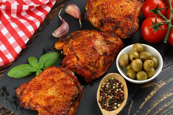 Chicken Thighs Baked Vegetables Spices Hearty Lunch Table — Stockfoto