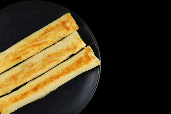 Pancakes Rolls Black Plate Pancake Rolls Filling Black Plate — Stock Photo, Image