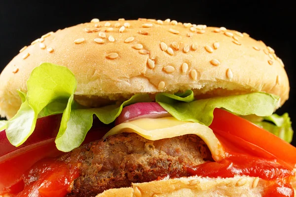 Leckere Burger Aus Nächster Nähe Burger Mit Tomaten Gemüse Zwiebeln — Stockfoto