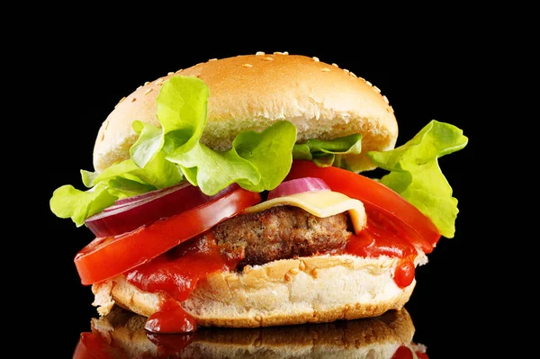 Burger Met Kotelet Tomaat Kaas Groente Verse Smakelijke Burger Geïsoleerd — Stockfoto