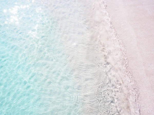 Klares Blaues Wasser Und Sanfte Wellen Und Sand Sonnigen Tagen — Stockfoto