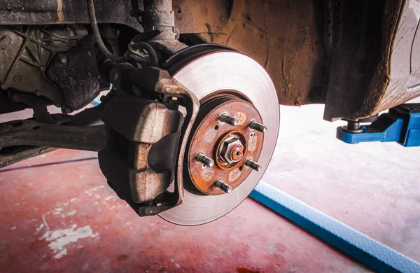 Disc Brakes Calipers Wheels Car Auto Repair Garage — Stock Photo, Image