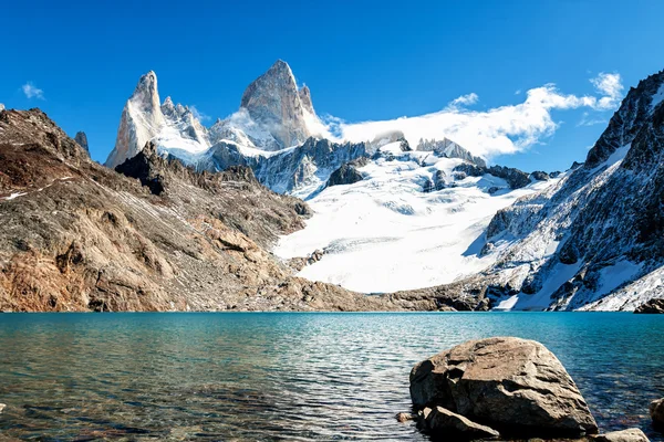 Fitz roy and lake "de los 3" 01 — Stock Photo, Image