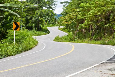 eğri yol