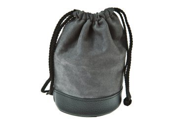 Beyaz arka plan üzerinde izole gri kadife kese