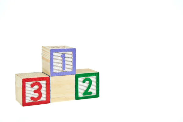 Numéro 123 de la lettre blocs de bois comme un podium — Photo