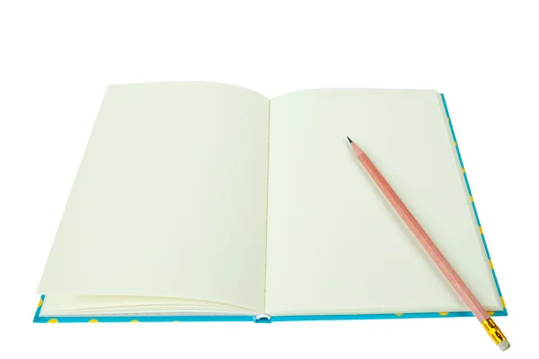 Caderno em branco com lápis isolado em fundo branco — Fotografia de Stock