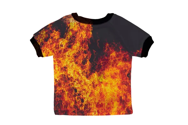 Kleine shirt met vuur geïsoleerd op witte achtergrond — Stockfoto