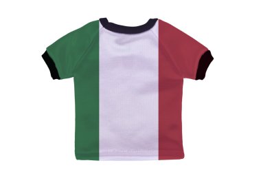 Beyaz arka plan üzerinde izole İtalya bayrağı ile küçük gömlek
