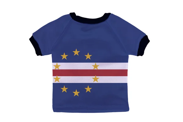 Camisa pequeña con bandera de Cabo Verde aislada sobre fondo blanco —  Fotos de Stock