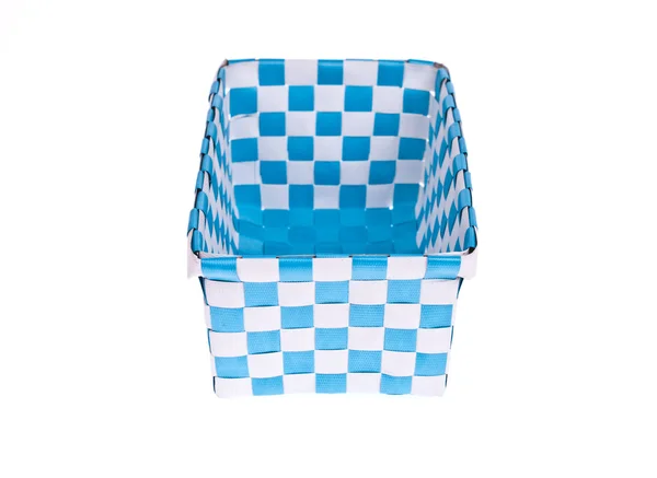 蓝色塑料篮子，白色背景隔离 — 图库照片