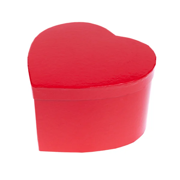 Scatola rossa a forma di cuore isolata su sfondo bianco — Foto Stock