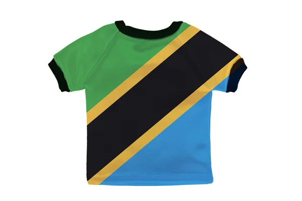 Camisa pequeña con bandera de Tanzania aislada sobre fondo blanco — Foto de Stock