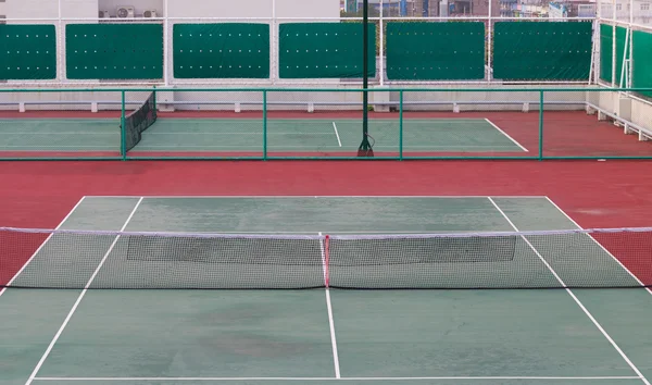 Empty tennis court — Stock Photo, Image