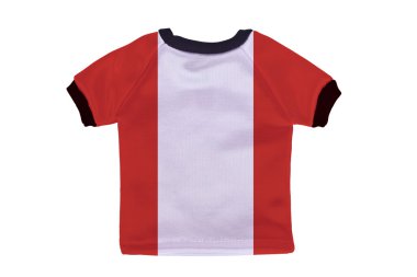 Beyaz arka plan üzerinde izole peru bayrağı ile küçük gömlek