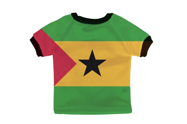 Kleine shirt met sao tome en principe vlag geïsoleerd op witte ba — Stockfoto