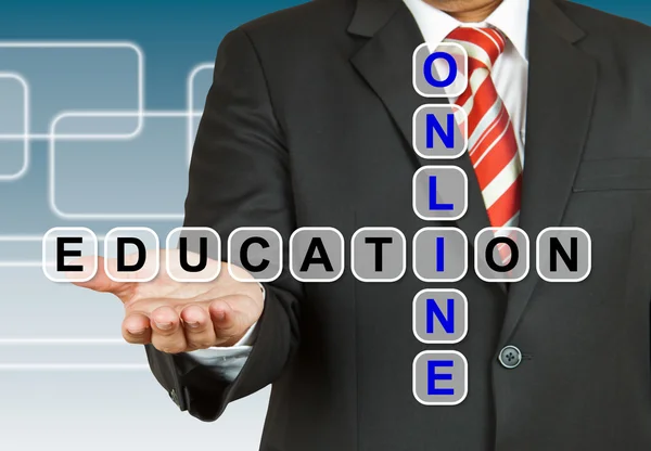 Uomo d'affari con la formulazione Educazione online — Foto Stock