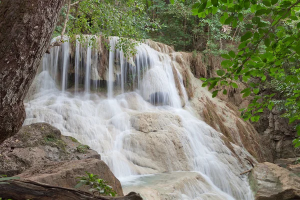 Erawan vodopád národní park, Thajsko — Stock fotografie