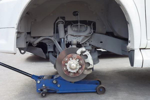 Brake disk and detail of the wheel hub — Stock Photo, Image