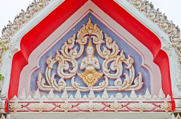 Detail of ornately decorated temple roof — Stock Photo, Image