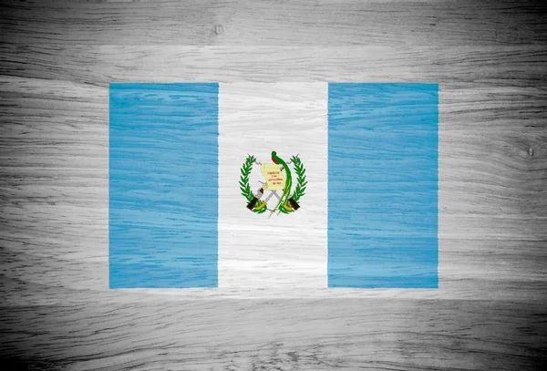 Bendera Guatemala pada tekstur kayu — Stok Foto