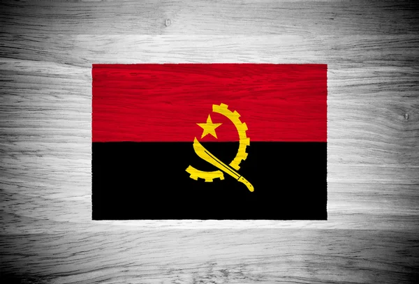 Vlag van Angola op houtstructuur — Stockfoto