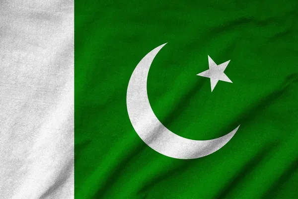 Gekrümmte pakistanische Flagge — Stockfoto