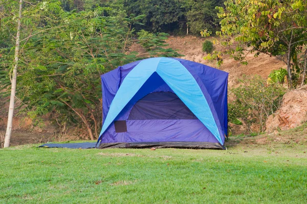 Camping tent in the mountains — Stock Photo, Image