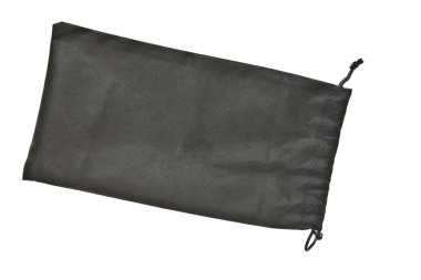 izole beyaz zemin üzerine siyah ipli çanta