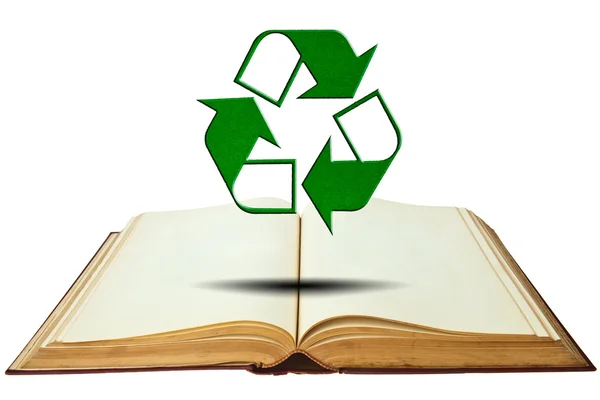 Ancien livre ouvert avec symbole de recyclage isolé sur fond blanc — Photo