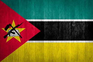 ahşap arka plan Mozambik bayrağına