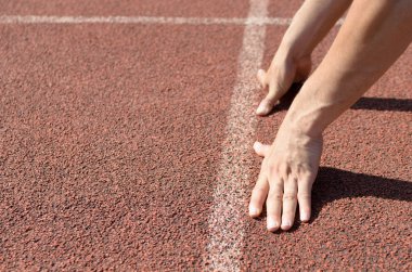 el ile çalışan yarış pisti