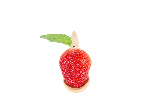 Erdbeeren. Isoliert auf weißem Hintergrund. — Stockfoto