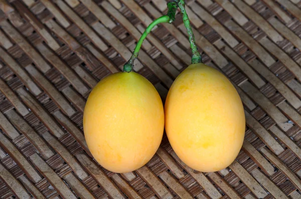 Sladké žluté marian švestka, švestka mango, Thajsko — Stock fotografie