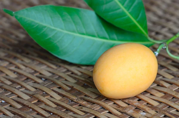 Süße gelbe Pflaume, Pflaume Mango, Thailand — Stockfoto