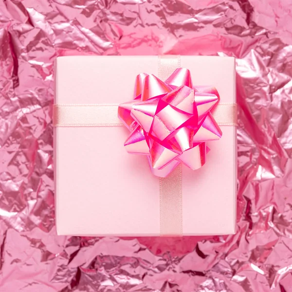 Gift Box Pink Crumpled Foil Background Minimal Holiday Concept — ストック写真
