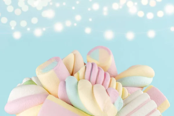 Marshmallows Colorful Chewy Candy Blue Bokeh Background Sweet Holiday Food — Foto Stock